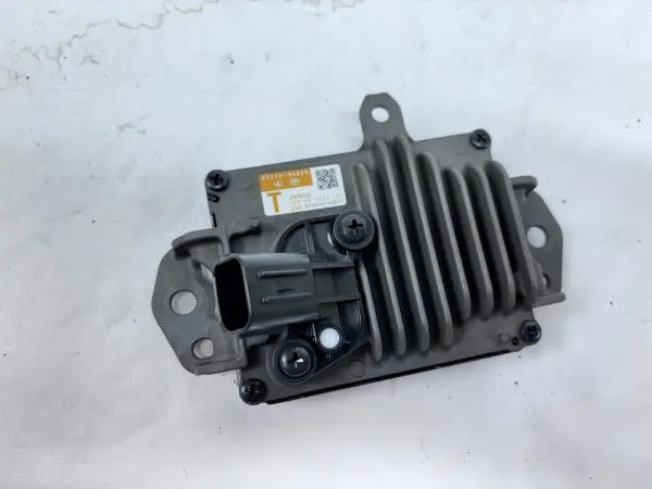 GENUINE TOYOTA LEXUS FRONT CRUISE CONTROL DISTANCE RADAR SENSOR OEM 88210-06050 - Image 9