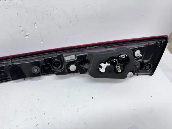 NICE 2021 2022 2023 2024 KIA K5 REAR CENTER TAIL LIGHT OEM GENUINE 92403-L3110 - Image 10