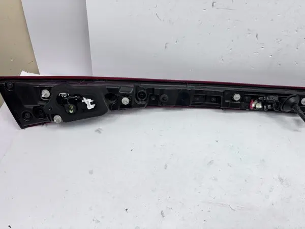 NICE 2021 2022 2023 2024 KIA K5 REAR CENTER TAIL LIGHT OEM GENUINE 92403-L3110 - Image 12