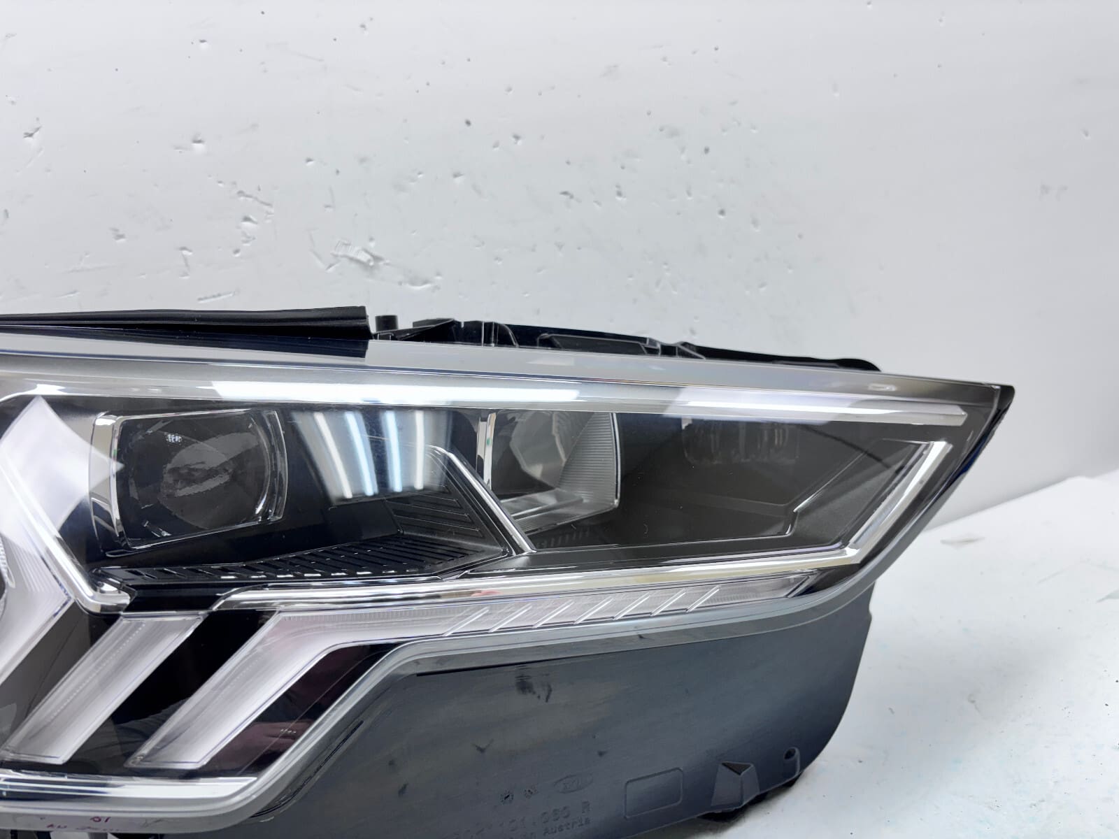 83A941034B 2019 2020 2021 2022 2023 AUDI Q3 LED FRONT RIGHT OEM HEADLIGHT - Image 11