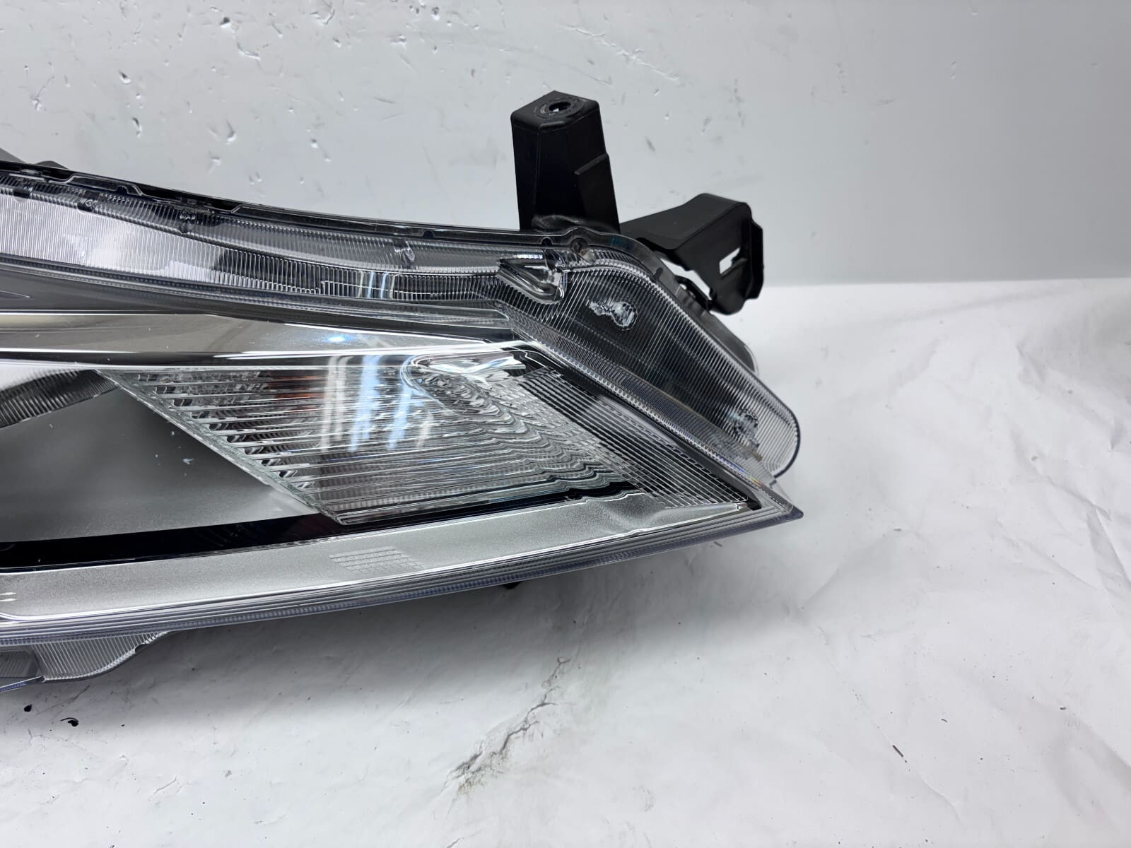 2021 2022 2023 NISSAN KICKS HALOGEN FRONT RIGHT OEM HEADLIGHT 26010-5R00A - Image 3