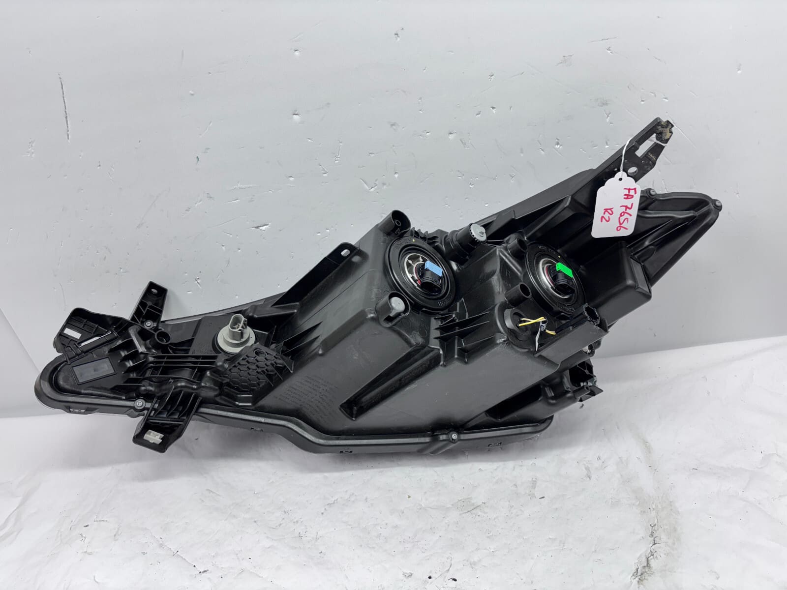 2021 2022 2023 NISSAN KICKS HALOGEN FRONT RIGHT OEM HEADLIGHT 26010-5R00A - Image 19