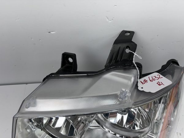 2007 2008 2009 2010 2011 2012 2013 2014 TAHOE SUBURBAN AVALANCHE LEFT  HEADLIGHT - Image 10