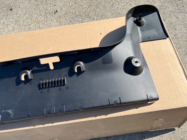 2005-2008 2009 Ford Mustang Convertible Rear Body Panel Trim OEM 8r3z6345522da - Image 14