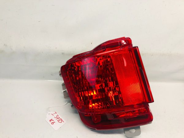 2016 2017 2018 TOYOTA LAND CRUISER REAR LEFT OEM LOWER BUMPER REFLECTOR GENUINE