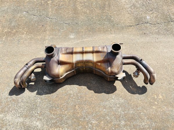 sport exhaust factory option - Audi R8 5.2 V10 2014 2015 OEM s-tronic 420251609N