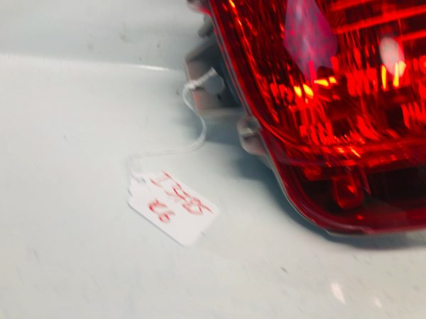2016 2017 2018 TOYOTA LAND CRUISER REAR LEFT OEM LOWER BUMPER REFLECTOR GENUINE - Image 4