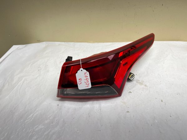 92402-J0010 2018 2019 2020 2021 2022 HYUNDAI ACCENT REAR RIGHT OEM  TAIL LIGHT