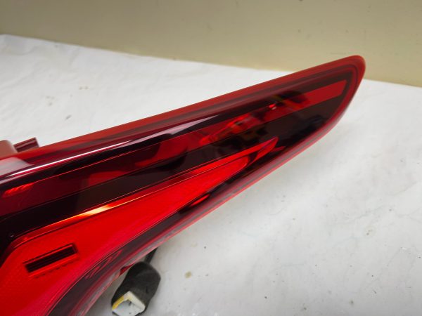 92402-J0010 2018 2019 2020 2021 2022 HYUNDAI ACCENT REAR RIGHT OEM  TAIL LIGHT - Image 4