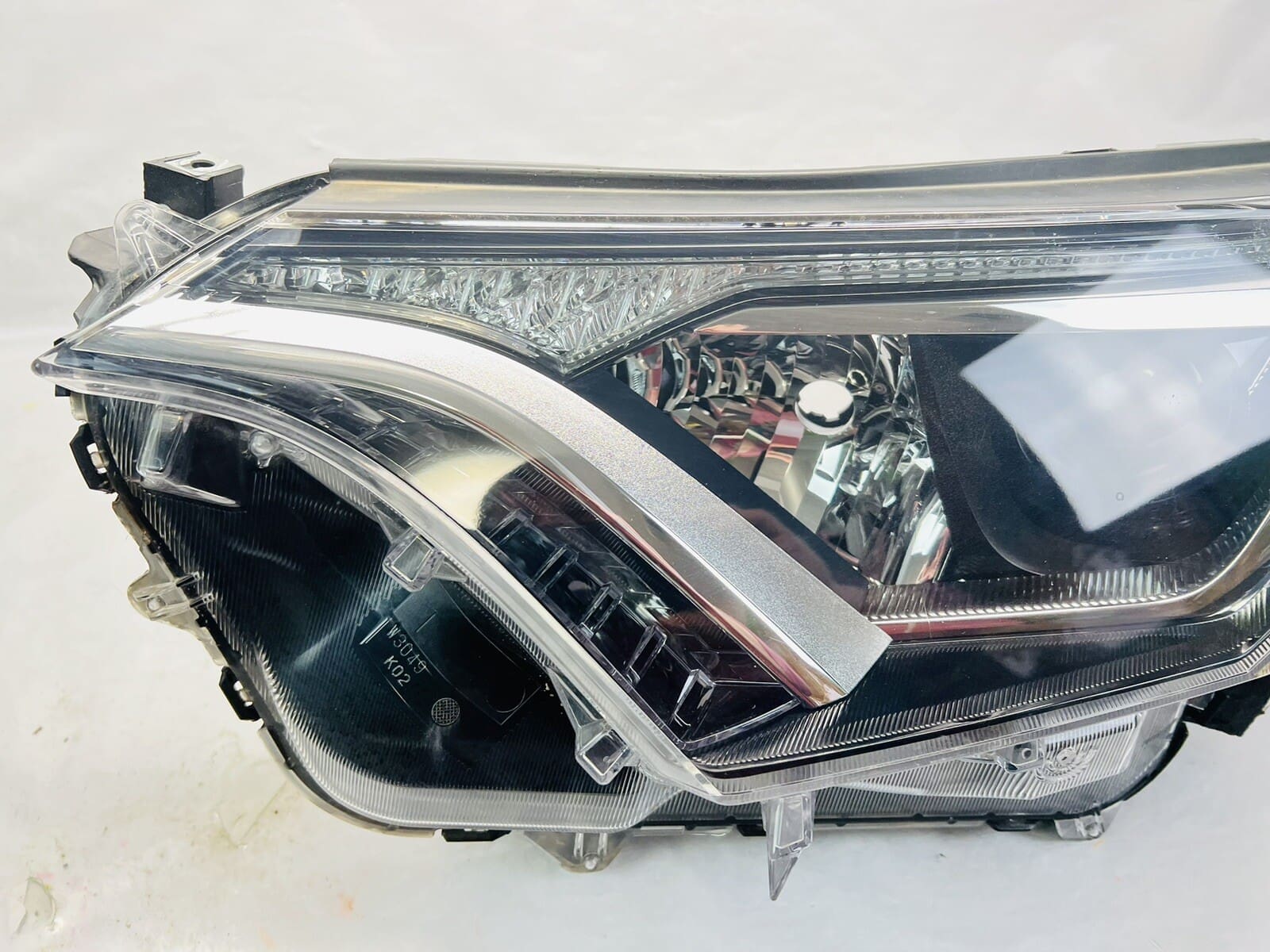 2018 2019 2020 2021 LEXUS NX NX200 NX300 LED FRONT RIGHT OEM HEADLIGHT - Image 9