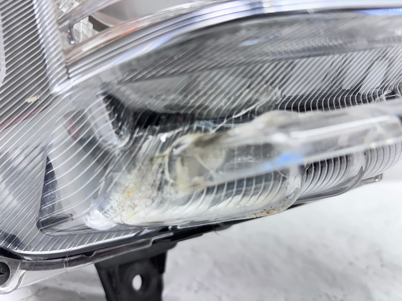 2019 2020 HYUNDAI SANTA FE HALOGEN FRONT RIGHT OEM HEADLIGHT 92102-S2000 - Image 14
