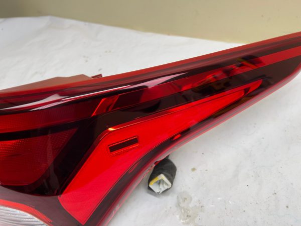 92402-J0010 2018 2019 2020 2021 2022 HYUNDAI ACCENT REAR RIGHT OEM  TAIL LIGHT - Image 5