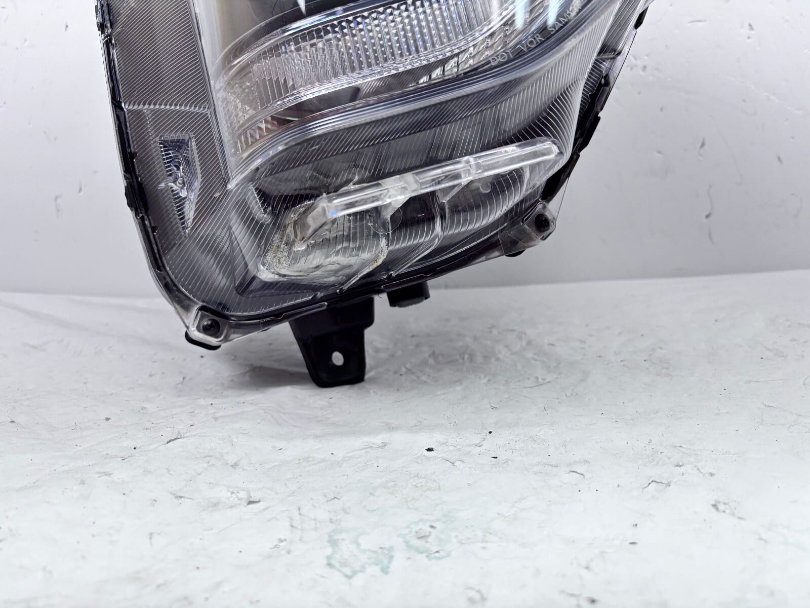 2019 2020 HYUNDAI SANTA FE HALOGEN FRONT RIGHT OEM HEADLIGHT 92102-S2000 - Image 19