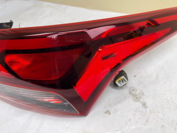 92402-J0010 2018 2019 2020 2021 2022 HYUNDAI ACCENT REAR RIGHT OEM  TAIL LIGHT - Image 6