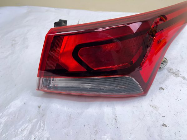 92402-J0010 2018 2019 2020 2021 2022 HYUNDAI ACCENT REAR RIGHT OEM  TAIL LIGHT - Image 7
