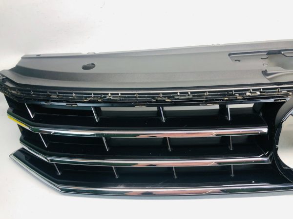 561853653C, 2016 2017 2018 VW VOLKSWAGEN PASSAT FRONT OEM GENUINE GRILLE - Image 7
