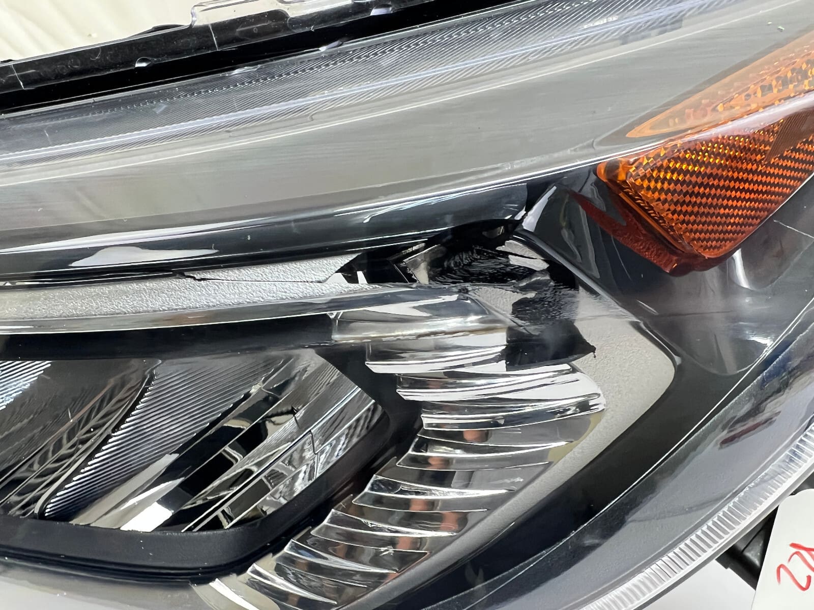 2019 2020 2021 TOYOTA RAV4 LED FRONT LEFT OEM HEADLIGHT DAMAGED - Image 10
