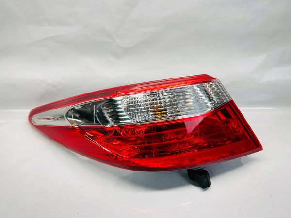 2015 2016 2017 TOYOTA CAMRY REAR LEFT OEM TAIL LIGHT DRIVER SIDE