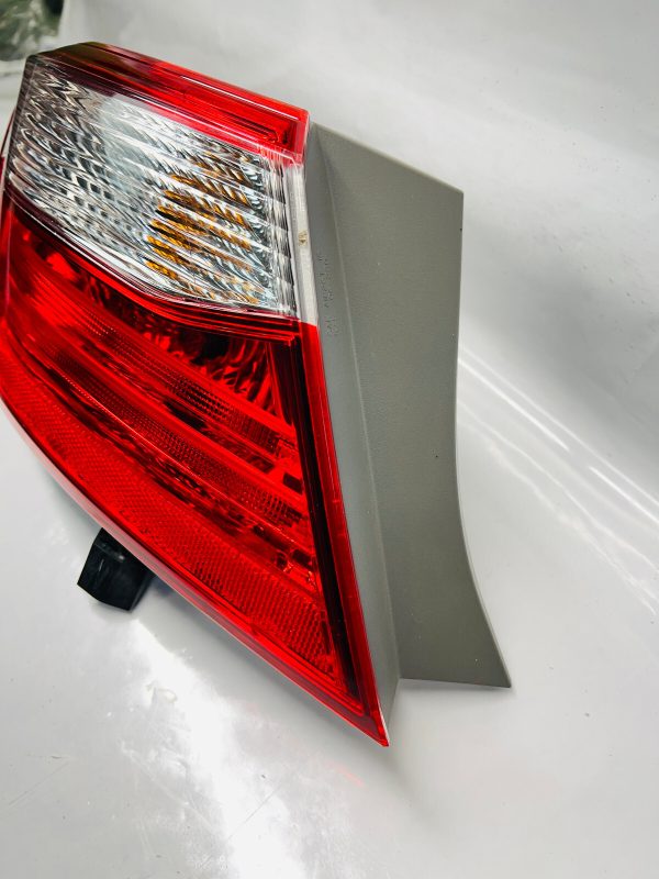 2015 2016 2017 TOYOTA CAMRY REAR LEFT OEM TAIL LIGHT DRIVER SIDE - Image 3