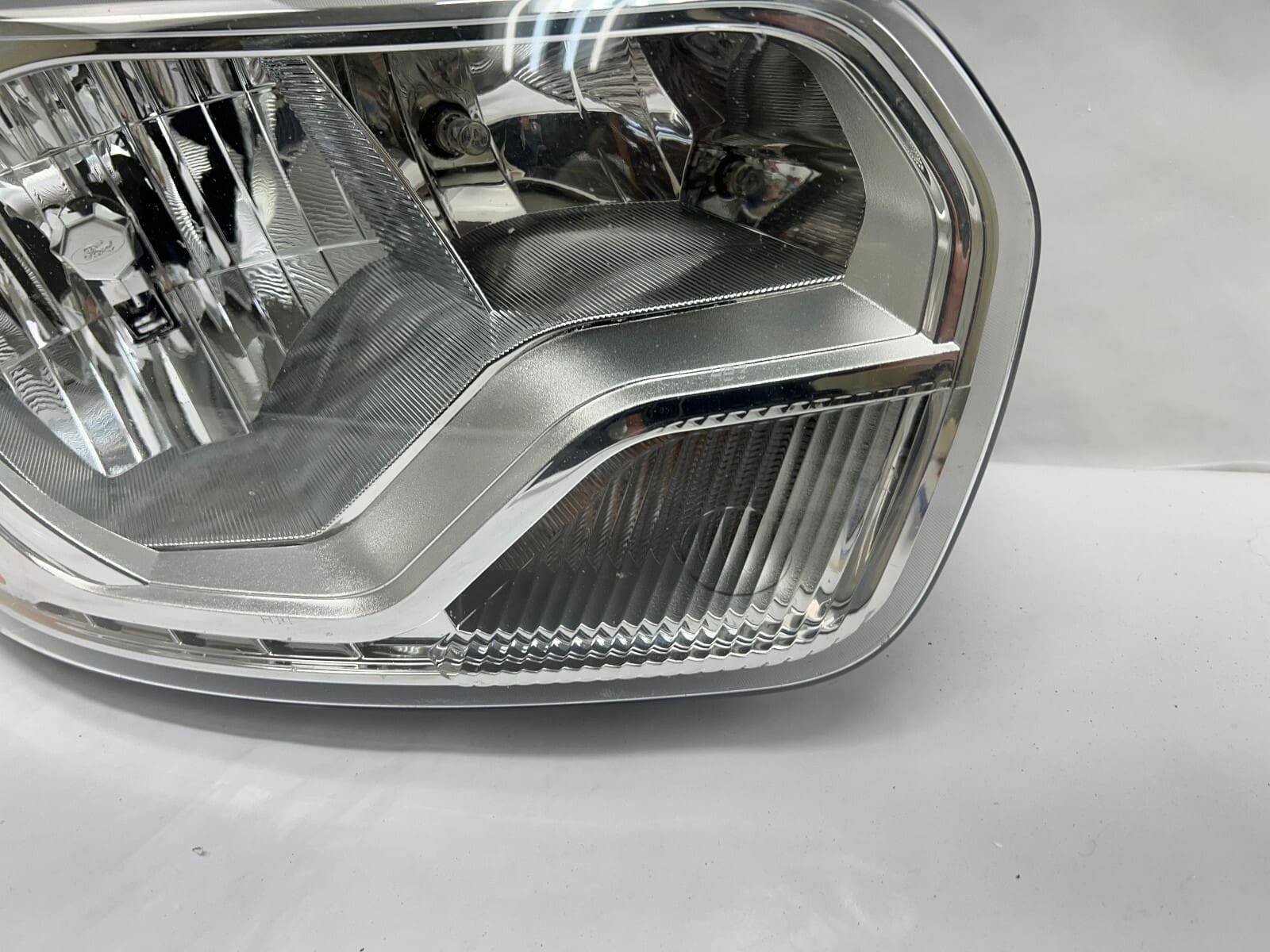 2015 2016 2017 2018 2019 2020 2021 ford transit 150 250 350 right oem headlight - Image 3