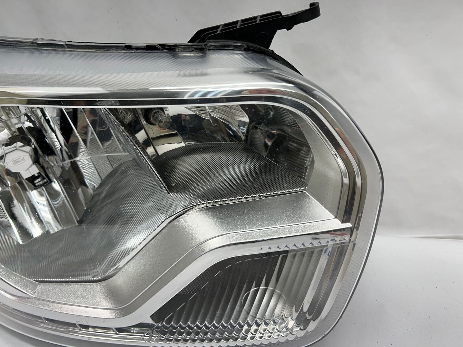 2015 2016 2017 2018 2019 2020 2021 ford transit 150 250 350 right oem headlight - Image 4