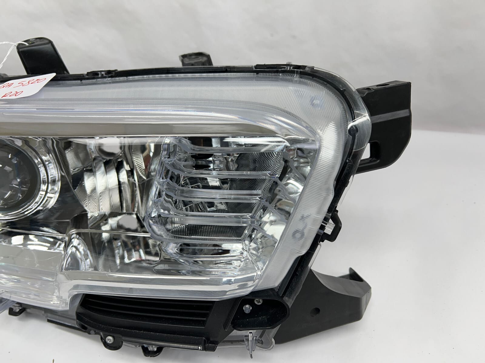 Tabs 2016 2017 2018 2019 2020 2021 2022 toyota tacoma halogen right headlight - Image 3