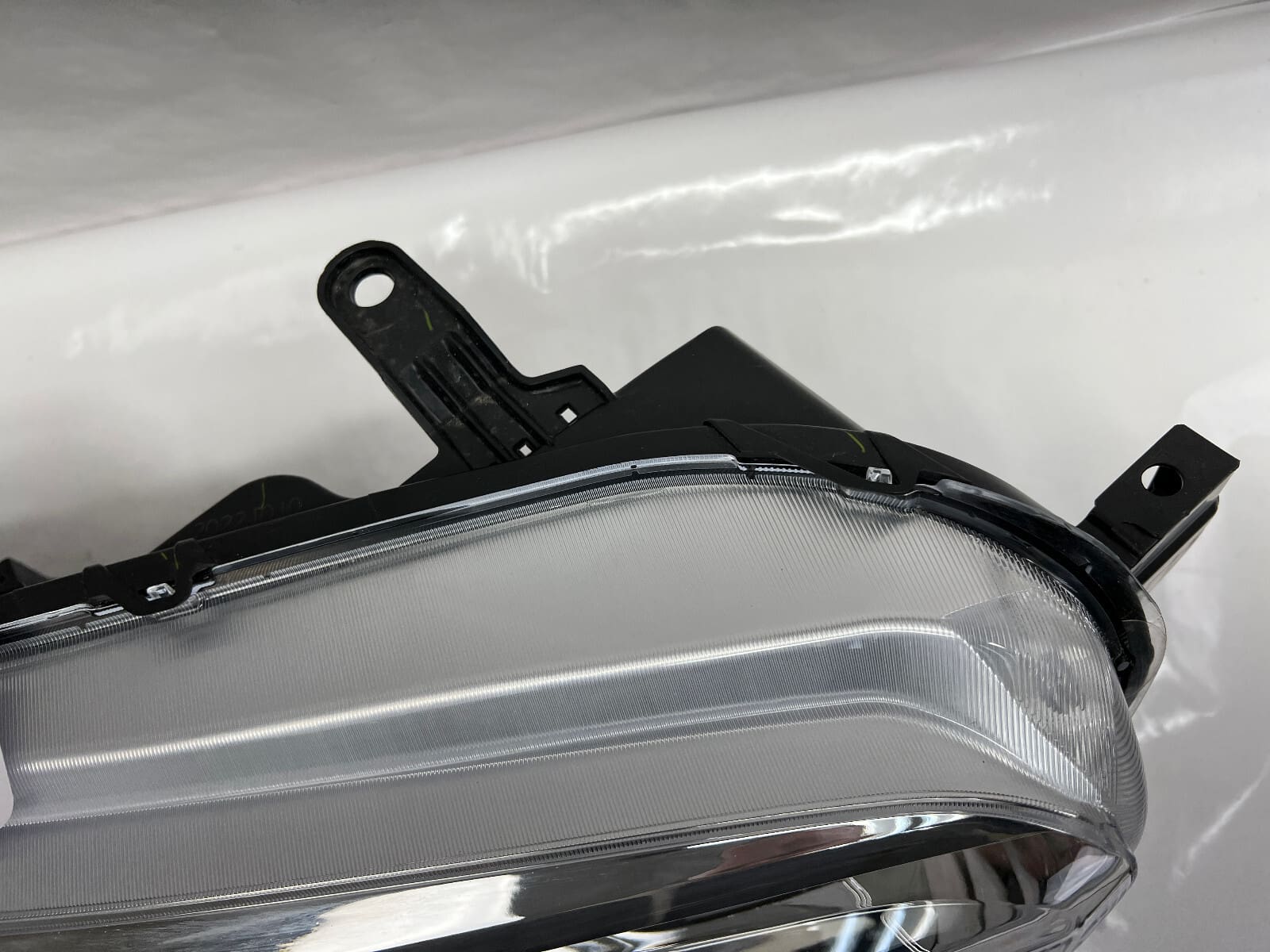 Tabs 2016 2017 2018 2019 2020 2021 2022 toyota tacoma halogen right headlight - Image 17