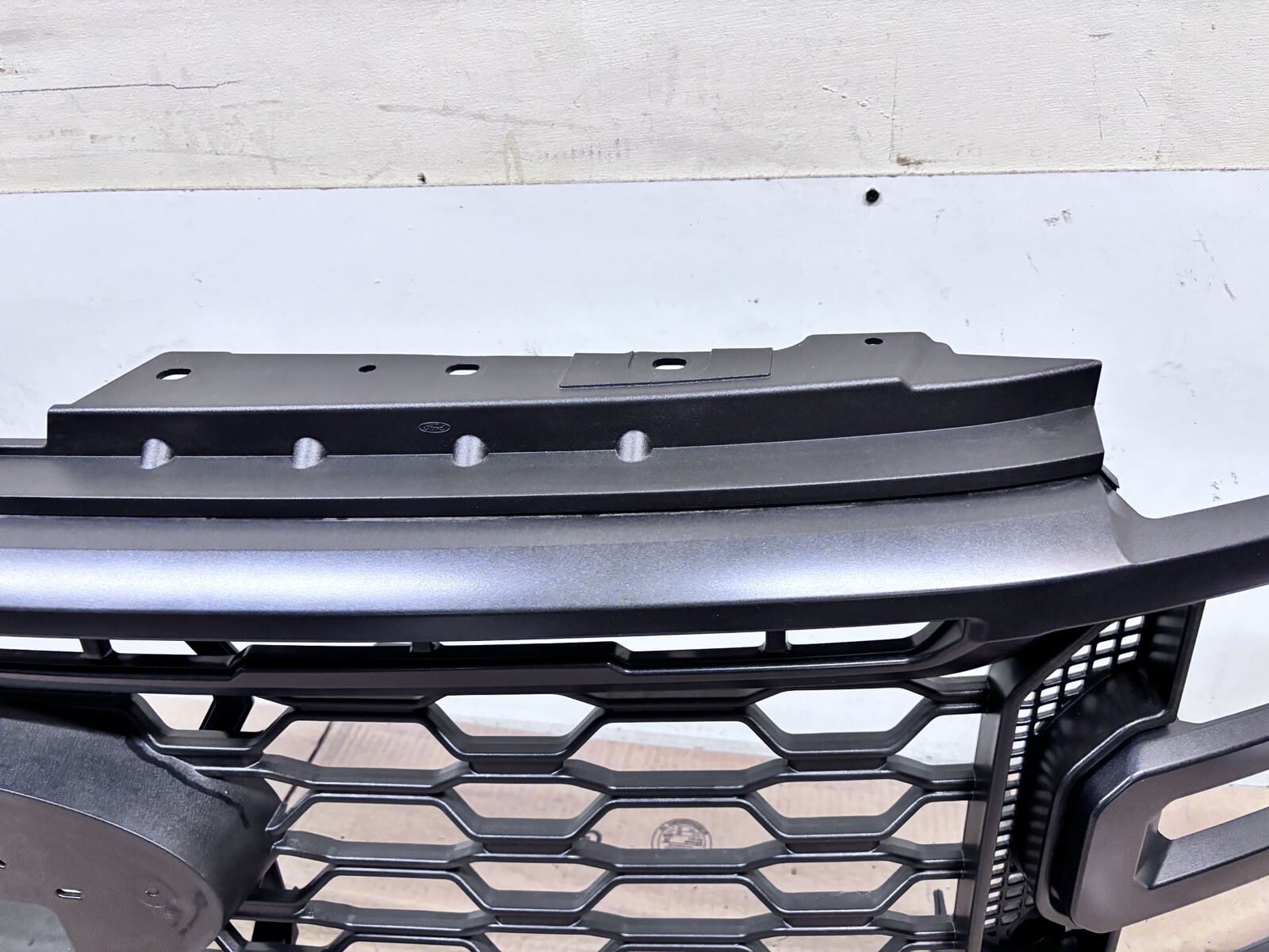 OEM 2023 2024 FORD F250 F350 SUPER DUTY FRONT GRILLE pc3z8200ha - Image 7