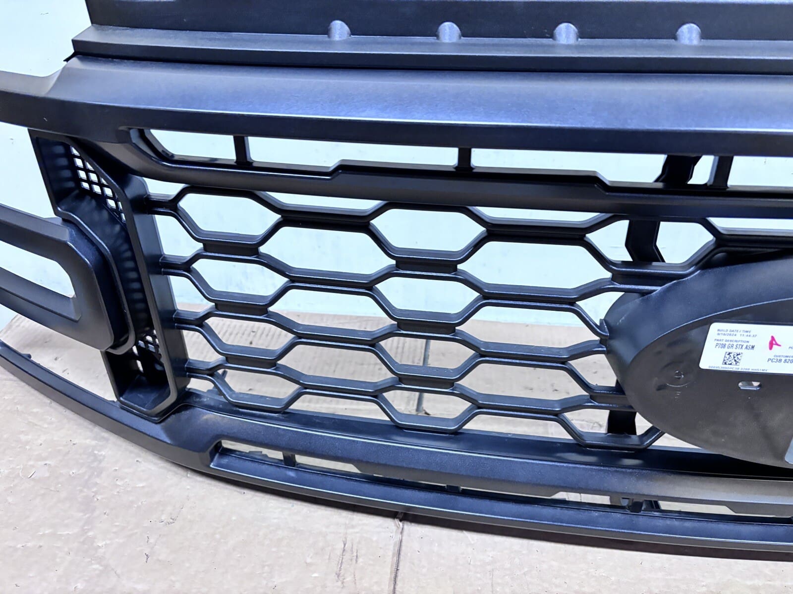 OEM 2023 2024 FORD F250 F350 SUPER DUTY FRONT GRILLE pc3z8200ha - Image 10