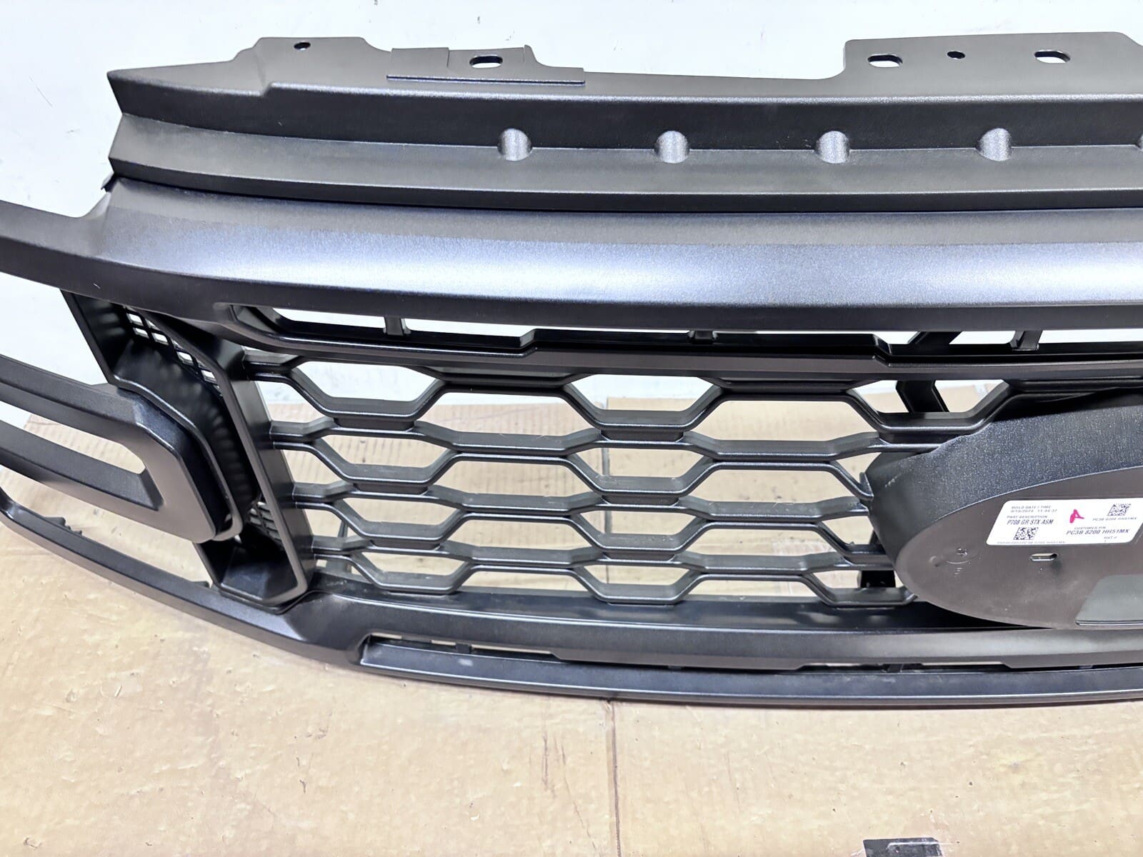 OEM 2023 2024 FORD F250 F350 SUPER DUTY FRONT GRILLE pc3z8200ha - Image 11