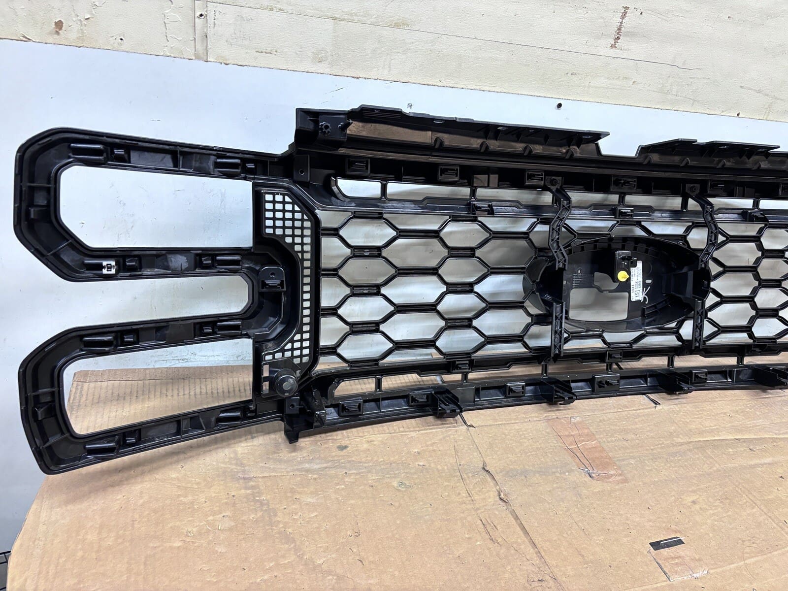OEM 2023 2024 FORD F250 F350 SUPER DUTY FRONT GRILLE pc3z8200ha - Image 17