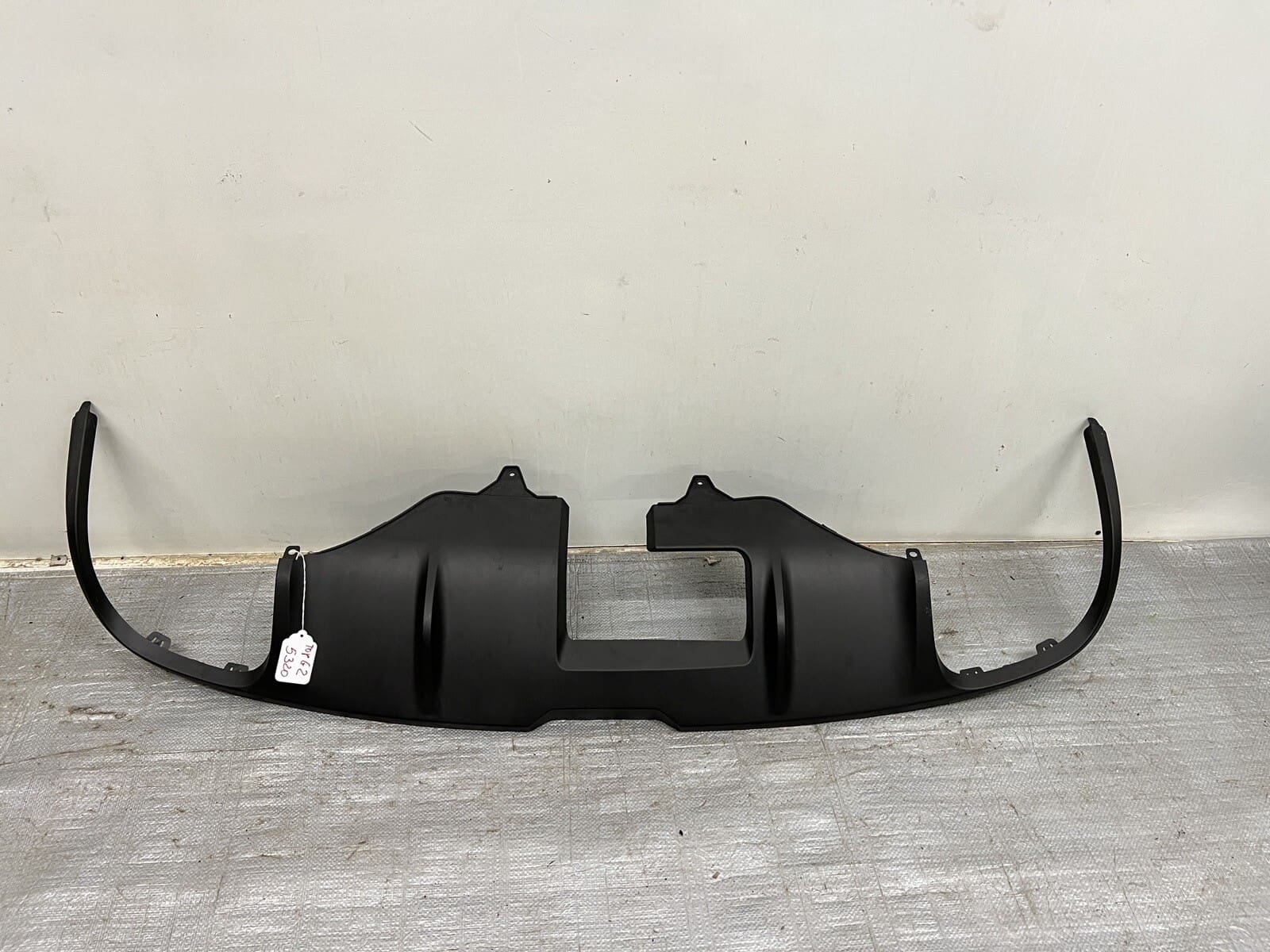 2016 2017 2018 2019 2020 2021 PORSCHE MACAN REAR BUMPER LOWER VALANCE 95b807834n