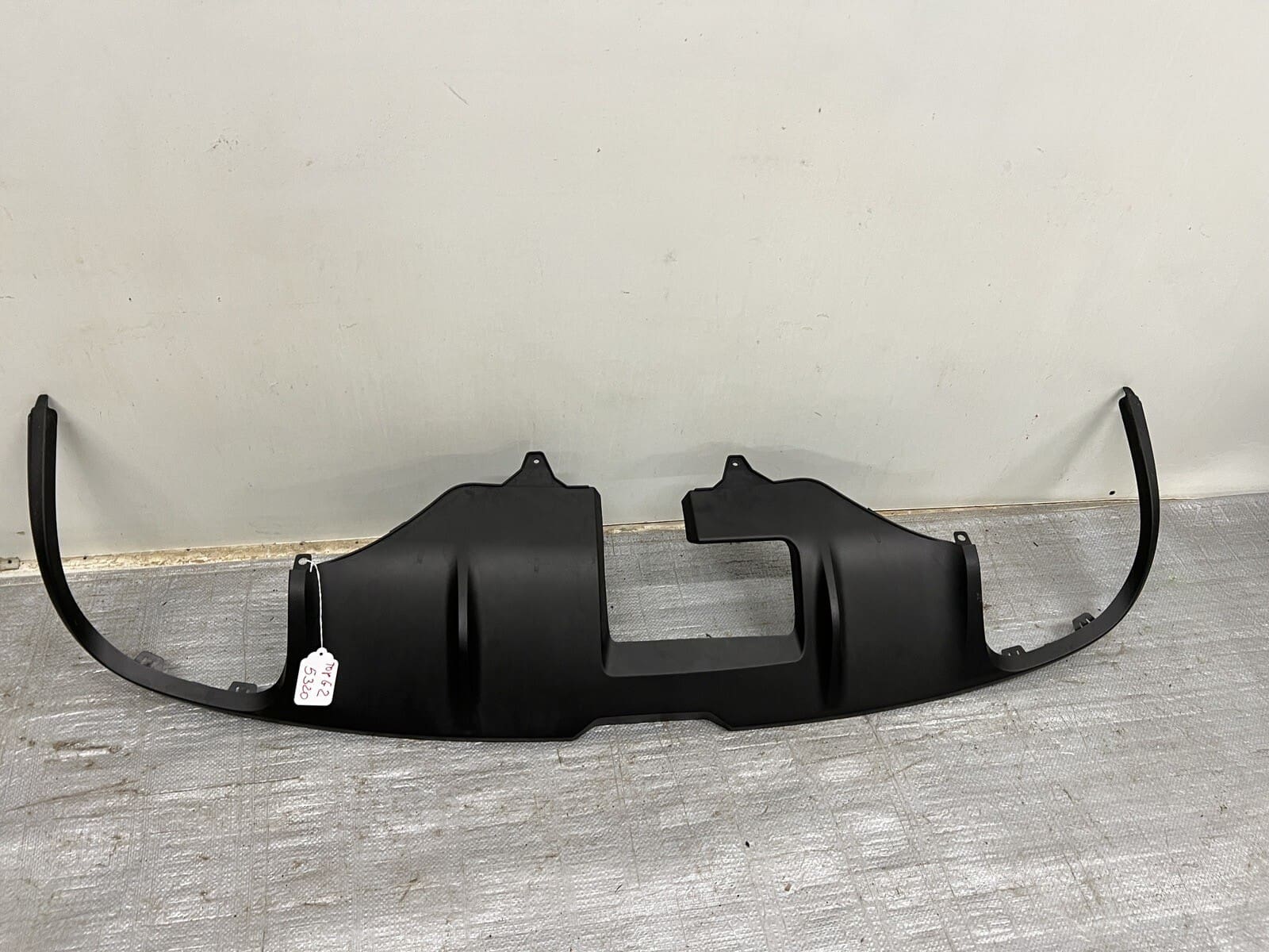 2016 2017 2018 2019 2020 2021 PORSCHE MACAN REAR BUMPER LOWER VALANCE 95b807834n - Image 9