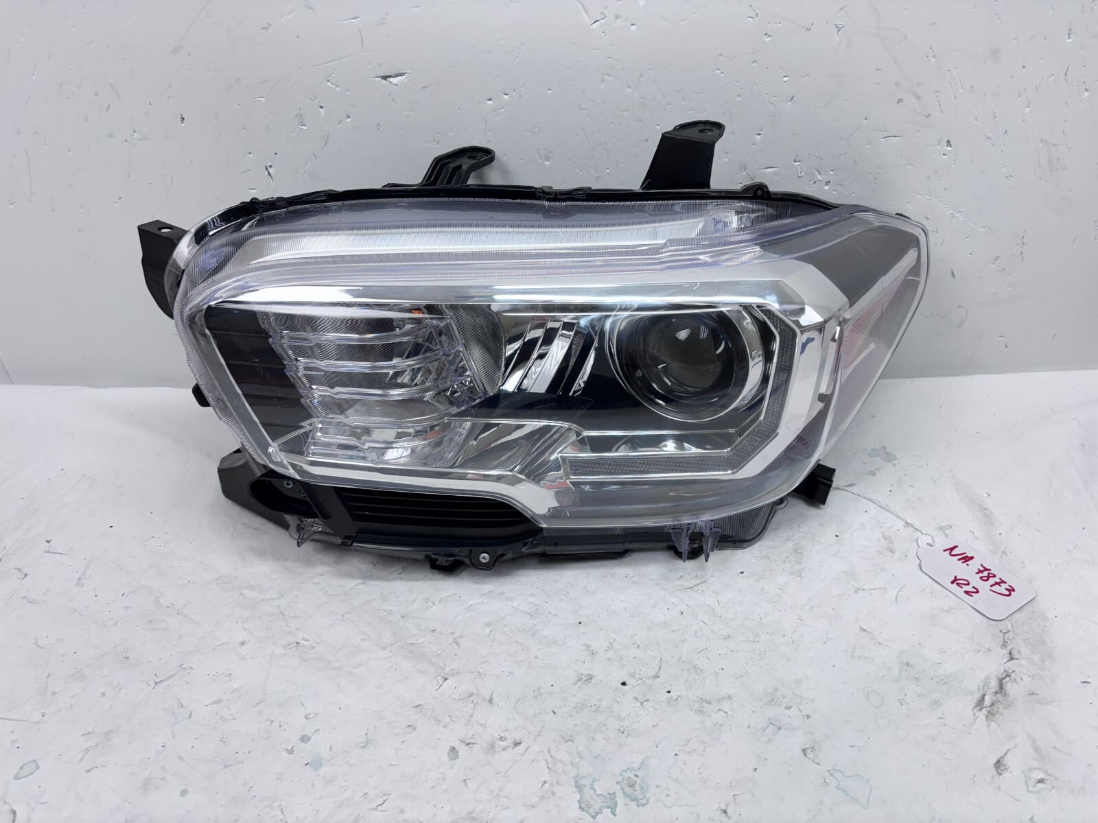 2016 2017 2018 2019 2020 2021 2022 TOYOTA TACOMA HALOGEN LED LEFT CAPA HEADLIGHT - Image 2