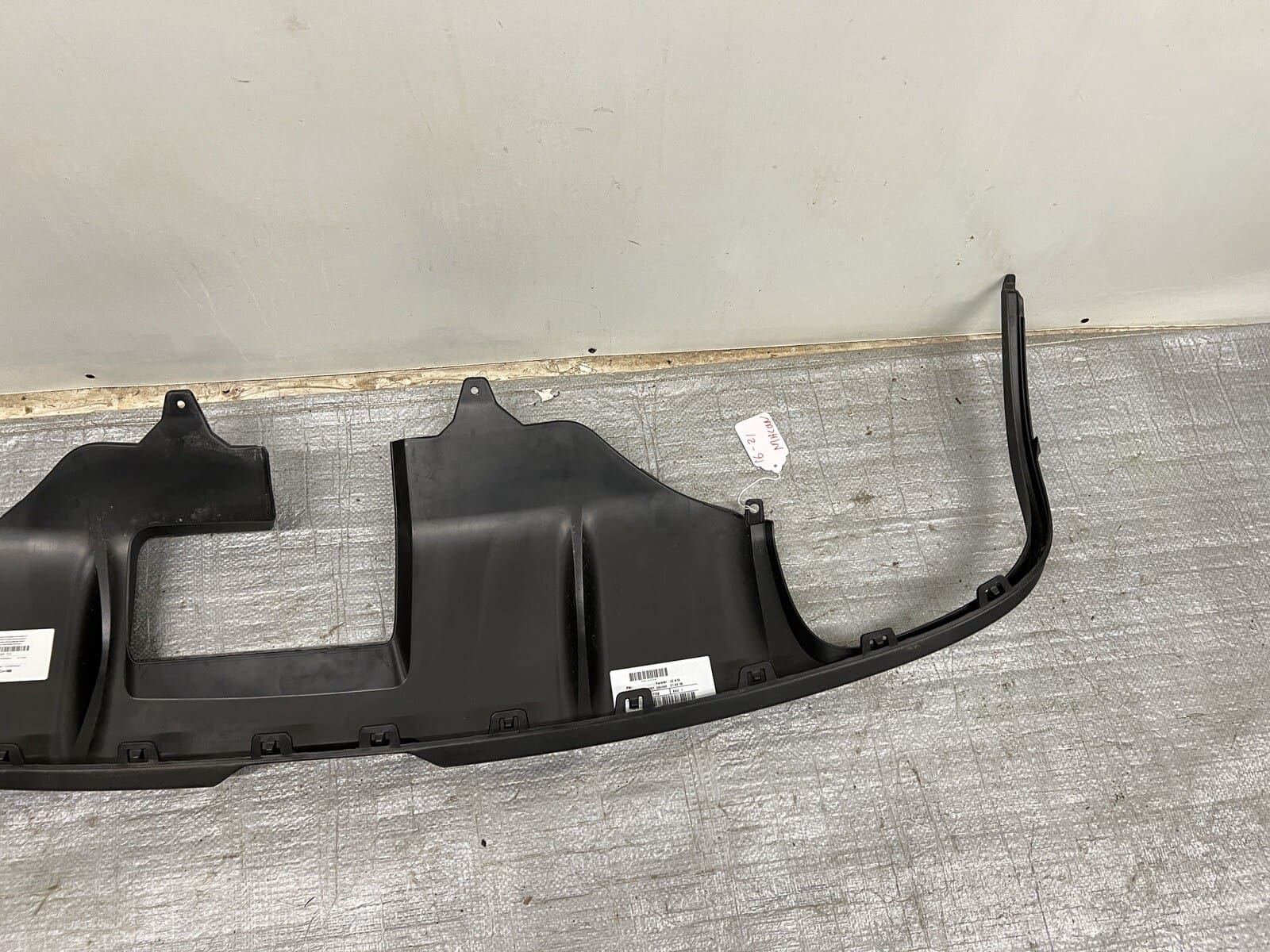 2016 2017 2018 2019 2020 2021 PORSCHE MACAN REAR BUMPER LOWER VALANCE 95b807834n - Image 11