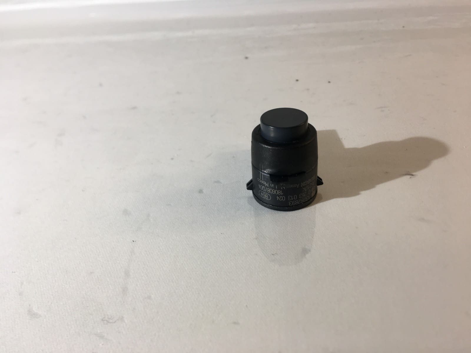 92229605 GM GENUINE BACK UP SENSOR CHEVY BUICK GMC PARKING ASSISTANT NEW OEM