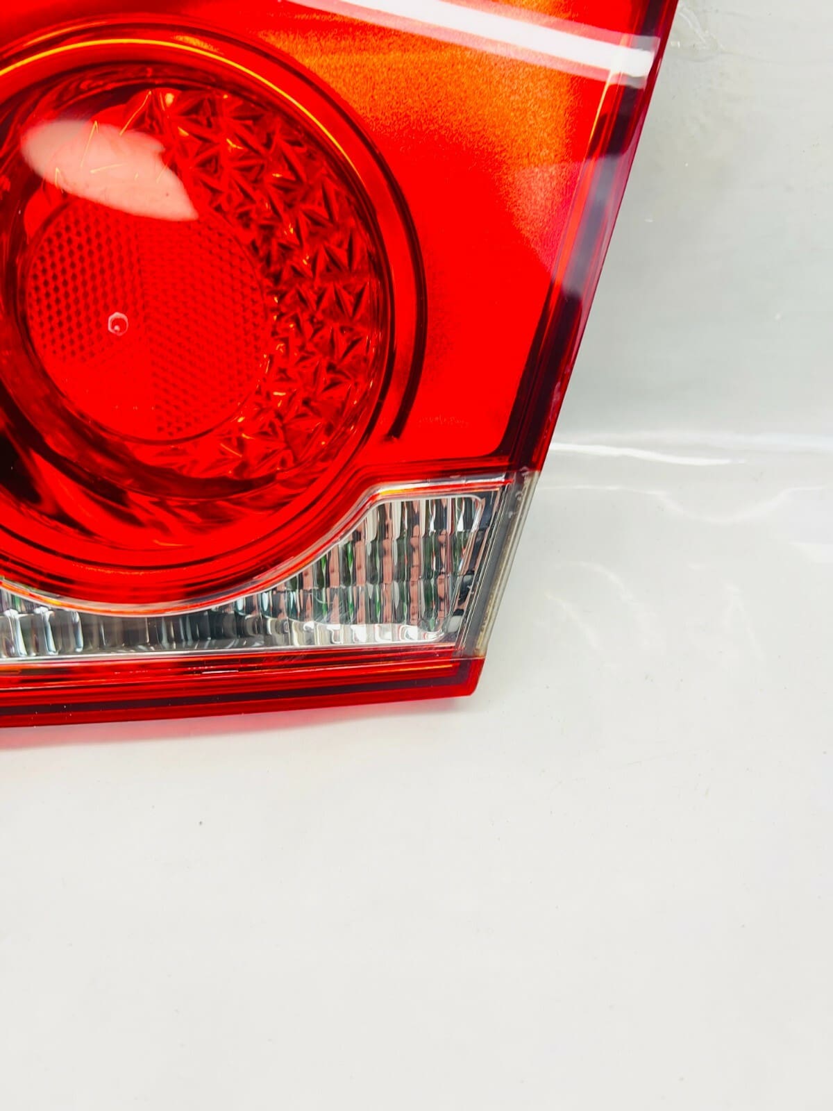 2011 2012 2013 2014 2015 CHEVY CRUZE HALOGEN REAR RIGHT INNER OEM TAIL LIGHT - Image 4