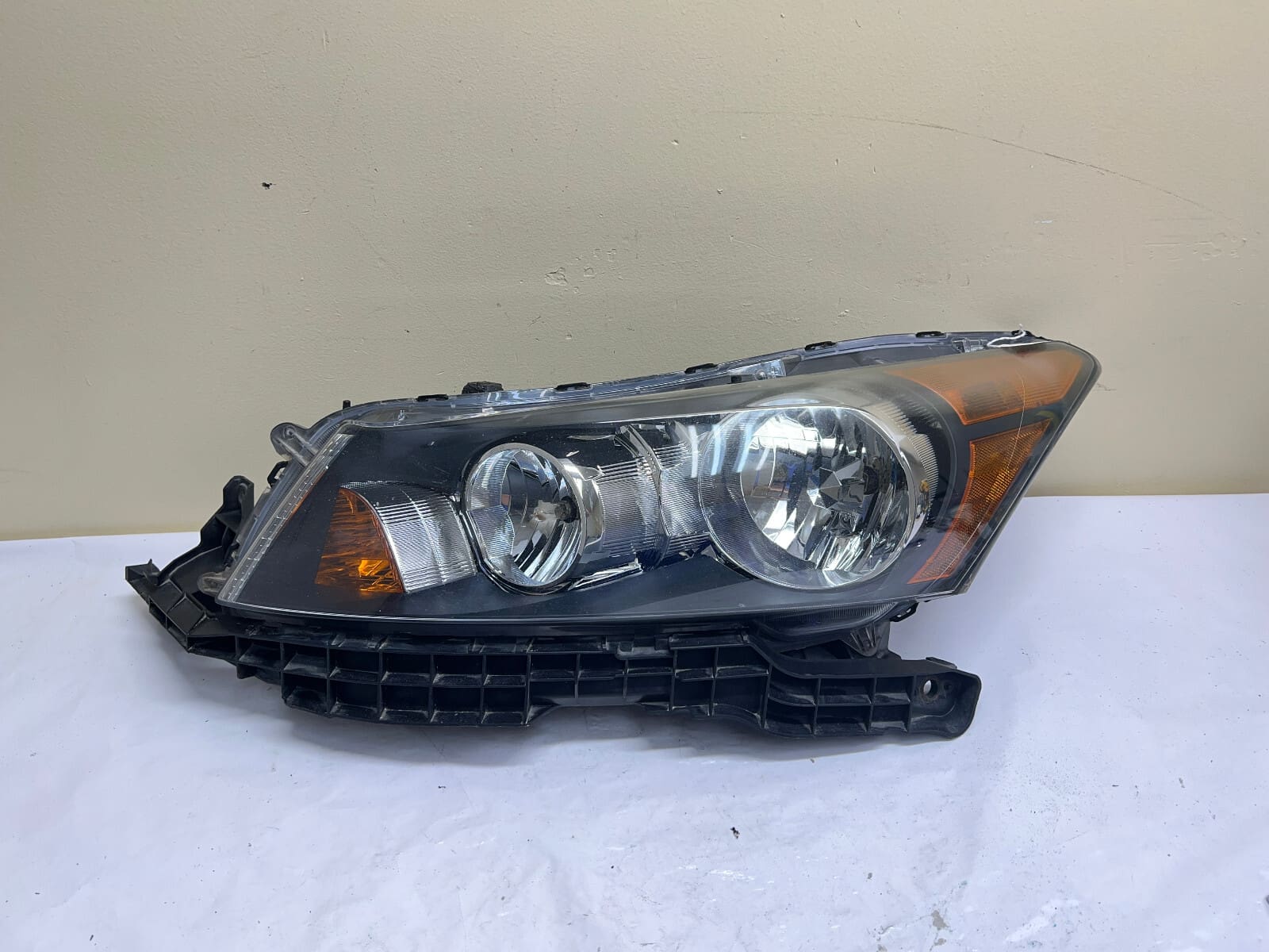 2008 2009 2010 2011 2012 HONDA ACCORD HALOGEN FRONT LEFT OEM HEADLIGHT
