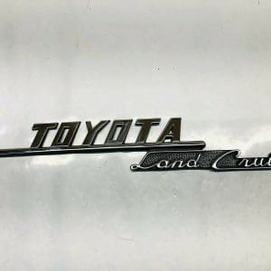 2020 2021 TOYOTA LAND CRUISER SIDE EMBLEM NAME TAG ONLY 1  PT413-60200-02