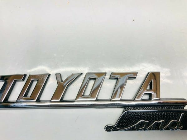 2020 2021 TOYOTA LAND CRUISER SIDE EMBLEM NAME TAG ONLY 1  PT413-60200-02 - Image 4