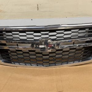 2015 2016 2017 2018 2019 2020 CHEVY TAHOE SUBURBAN OEM GRILLE CHROME 23440914