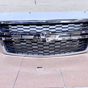 2015 2016 2017 2018 2019 2020 CHEVY TAHOE SUBURBAN OEM GRILLE CHROME 23440914