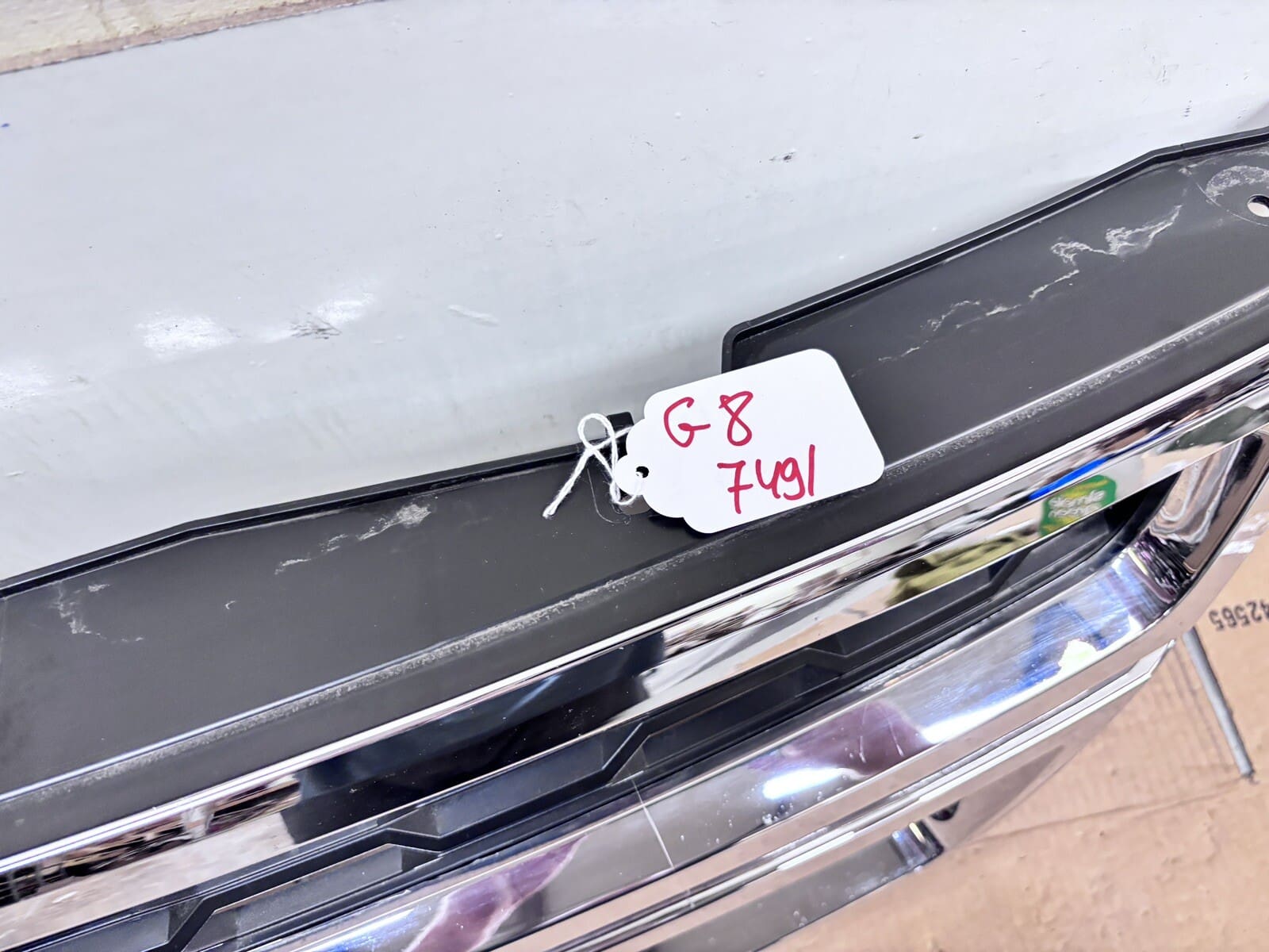2015 2016 2017 2018 2019 2020 CHEVY TAHOE SUBURBAN OEM GRILLE CHROME 23440914 - Image 6