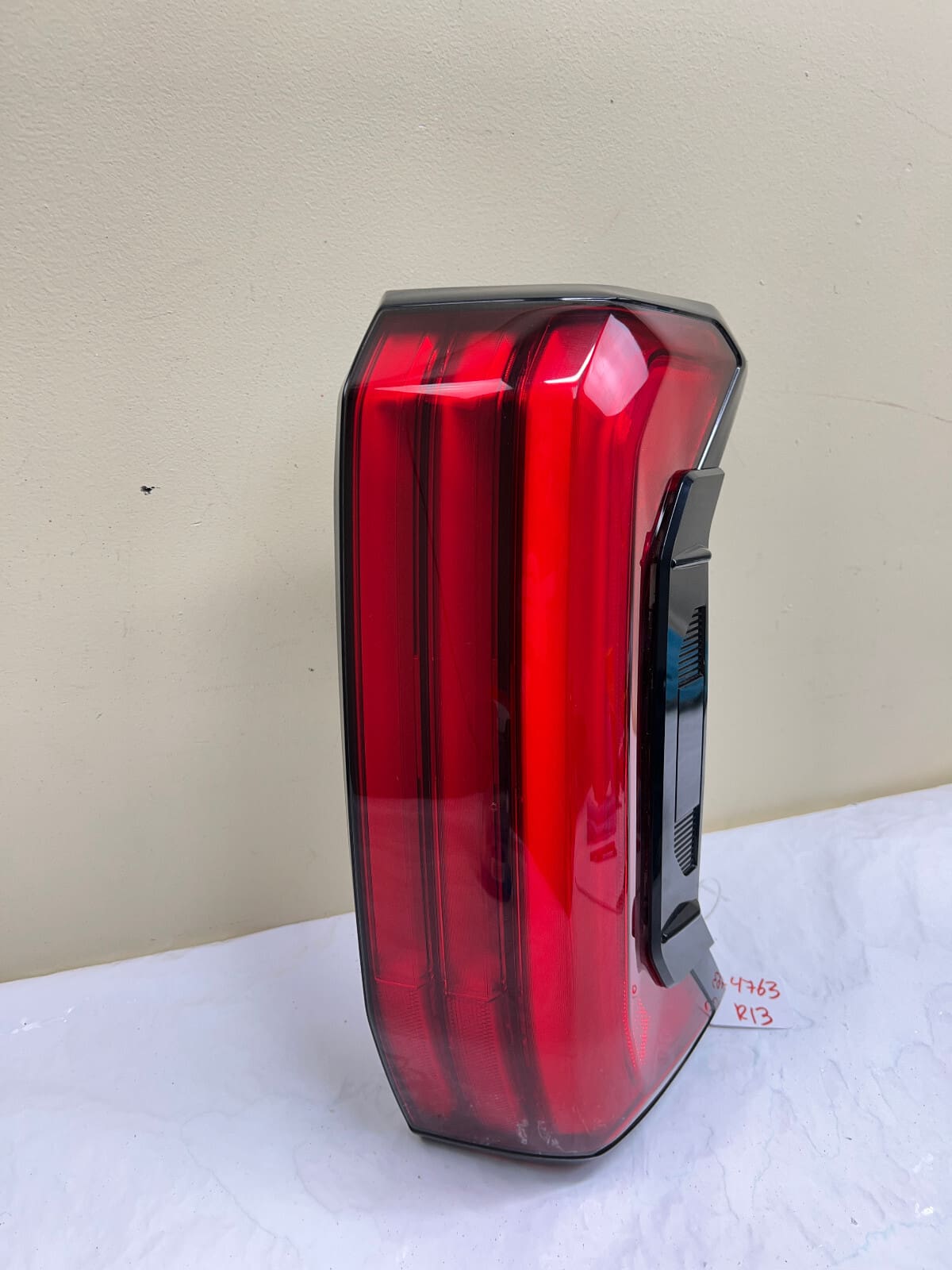 NICE 2022 2023 2024 TOYOTA TUNDRA LED REAR RIGHT OEM TAIL LIGHT - Image 2