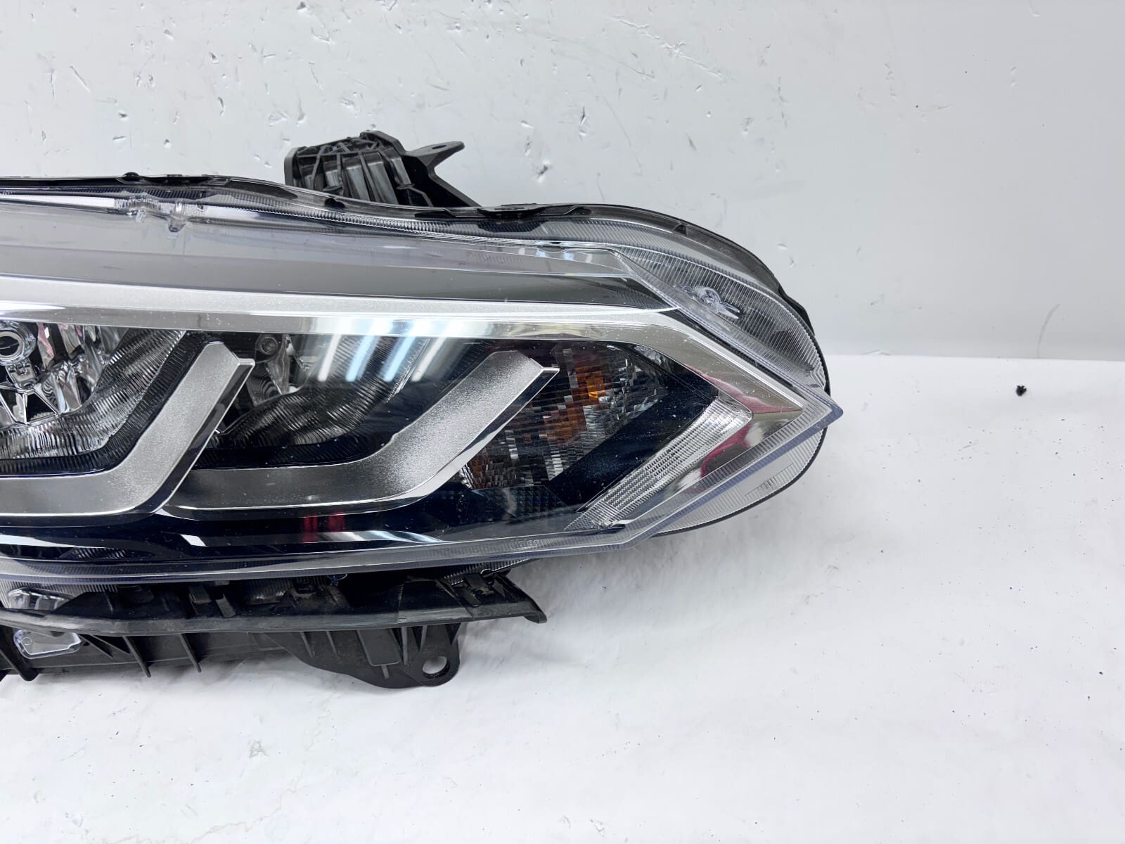 260106LB0A 2020 2021 2022 2023 NISSAN SENTRA HALOGEN FRONT RIGHT OEM HEADLIGHT - Image 2