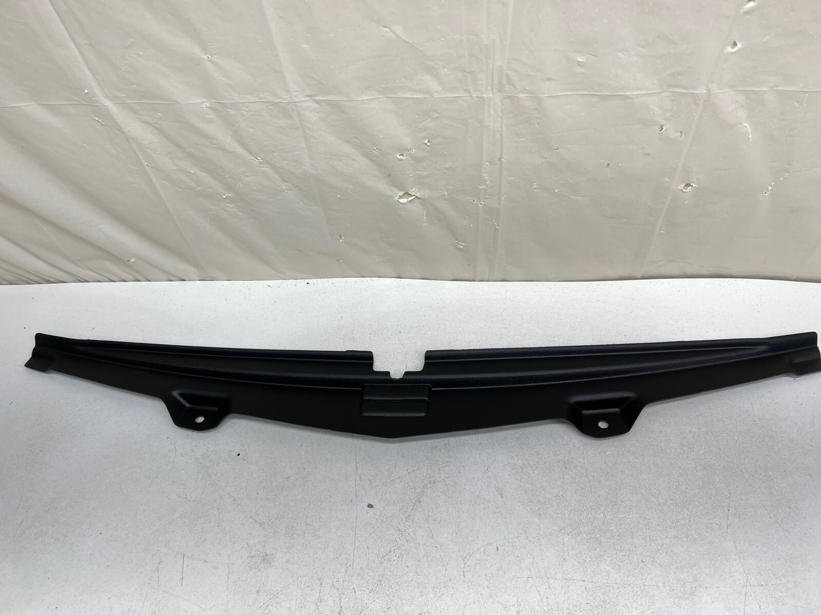 84426565 2022 2023 CHEVY TRAVERSE BUMPER COVER TRIM COVER