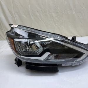 MINT 2016 2017 2018 2019 NISSAN SENTRA HALOGEN FRONT RIGHT CAPA HEADLIGHT