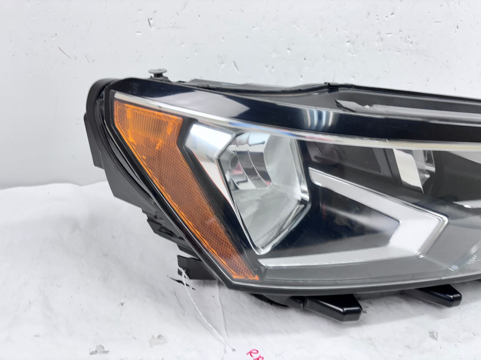 561941006E 2016 2017 2018 2019 VW PASSAT HALOGEN FRONT RIGHT OEM HEADLIGHT - Image 11