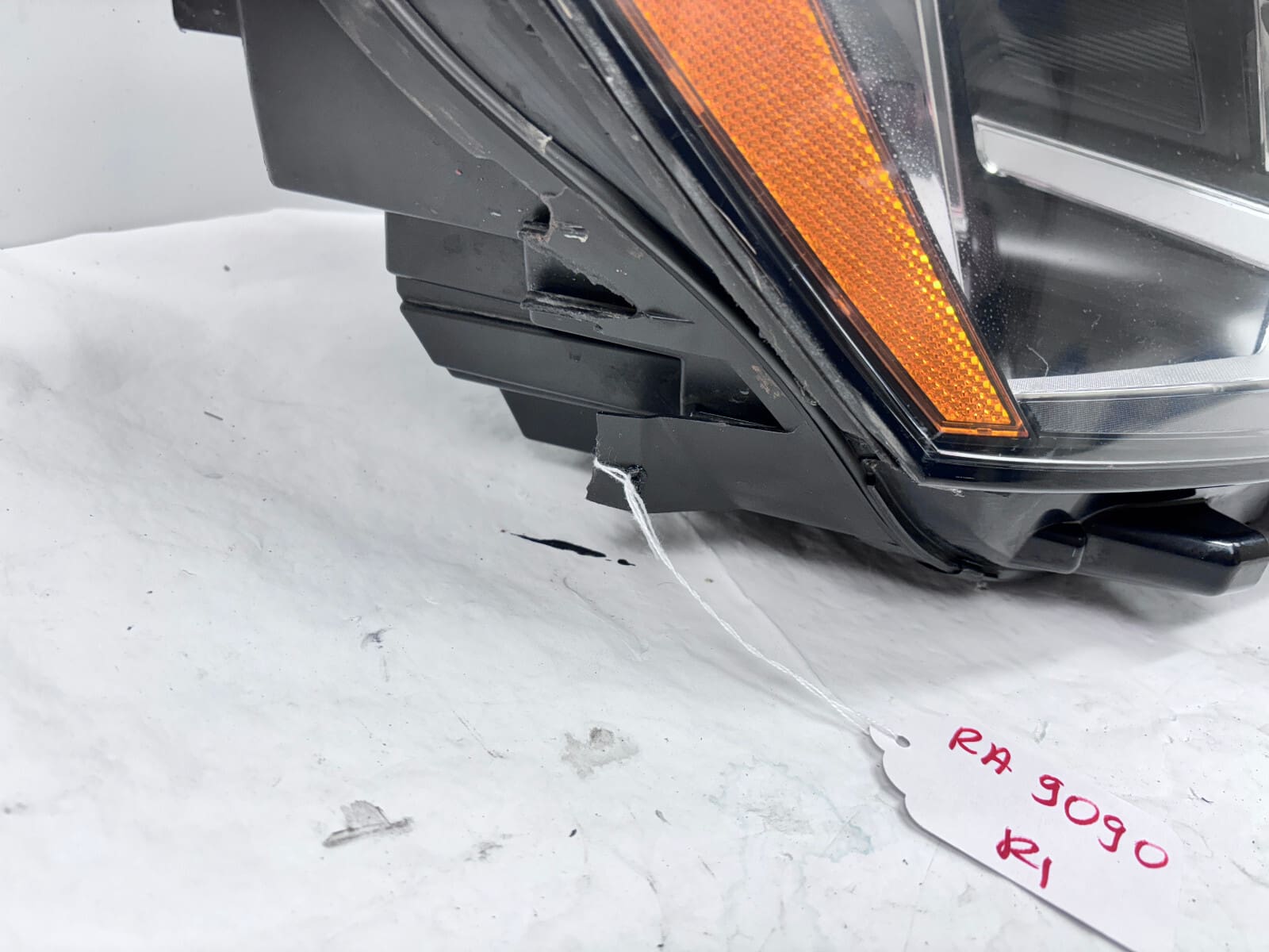 561941006E 2016 2017 2018 2019 VW PASSAT HALOGEN FRONT RIGHT OEM HEADLIGHT - Image 12