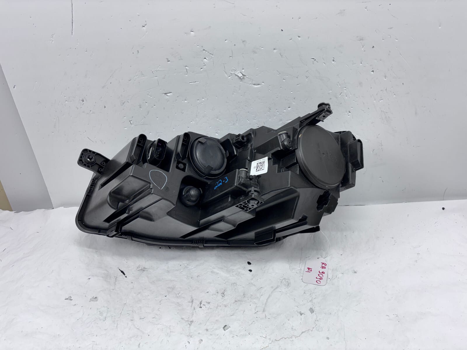 561941006E 2016 2017 2018 2019 VW PASSAT HALOGEN FRONT RIGHT OEM HEADLIGHT - Image 19
